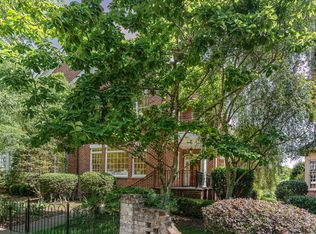 218 W Barbee Chapel Rd, Chapel Hill, NC 27517