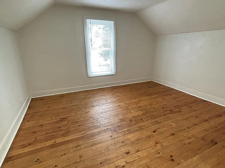 417 N 1st Ave — Photo 7