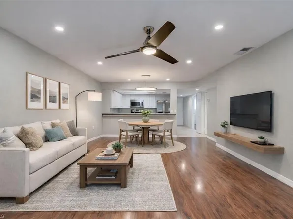 2370 Naples Trace CIR #6, NAPLES, FL 34109