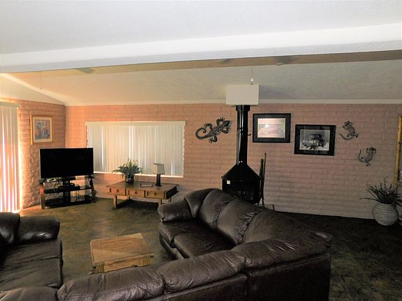 5th image of 6749 Riverfront Dr
