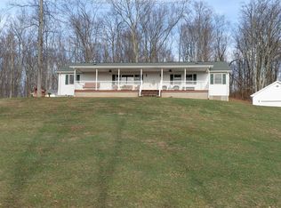 600 Goshen View Dr, Kenna, WV 25248