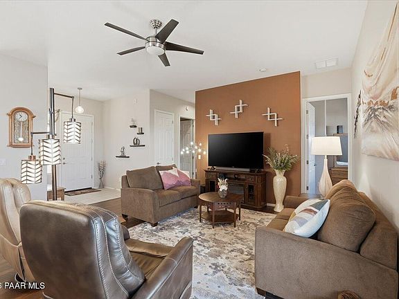 3rd image of 6108 E Linwood Dr