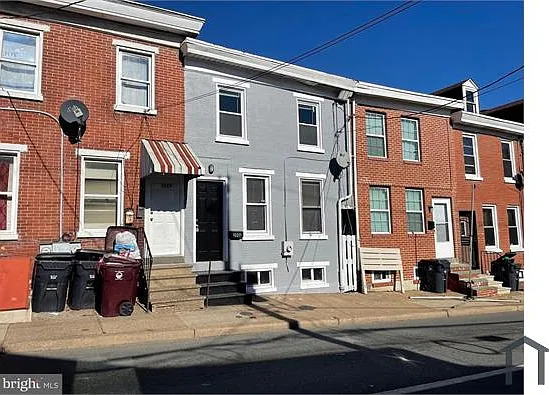 3 bed, 1150 sqft, $1,750 — Photo 2