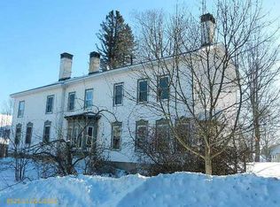 15 Pleasant St, Gardiner, ME 04345