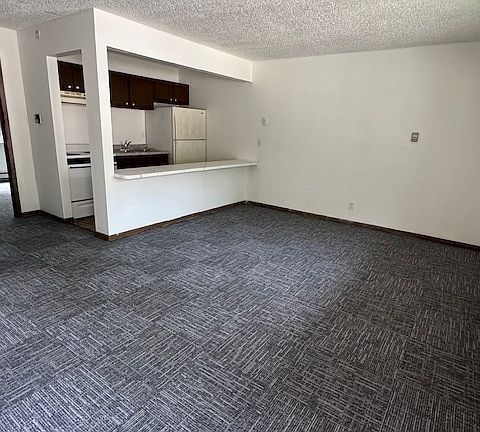 2nd image of 112 Park View Ct #11400728