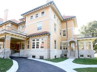 1101 W 9th St UNIT 102, Davenport, IA 52804