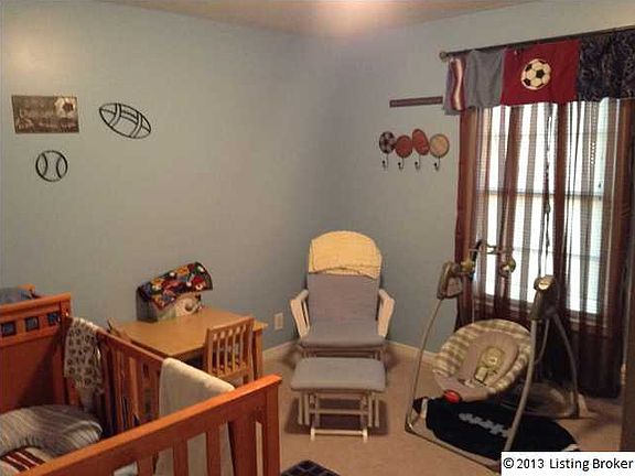 5th image of 131 Willow Creek Dr