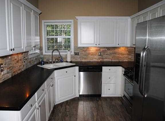 3rd image of 231 Colony Center Dr
