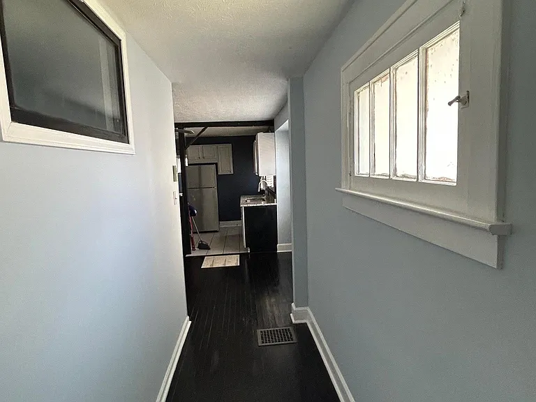 1404 Montcalm St #1404 — Photo 9