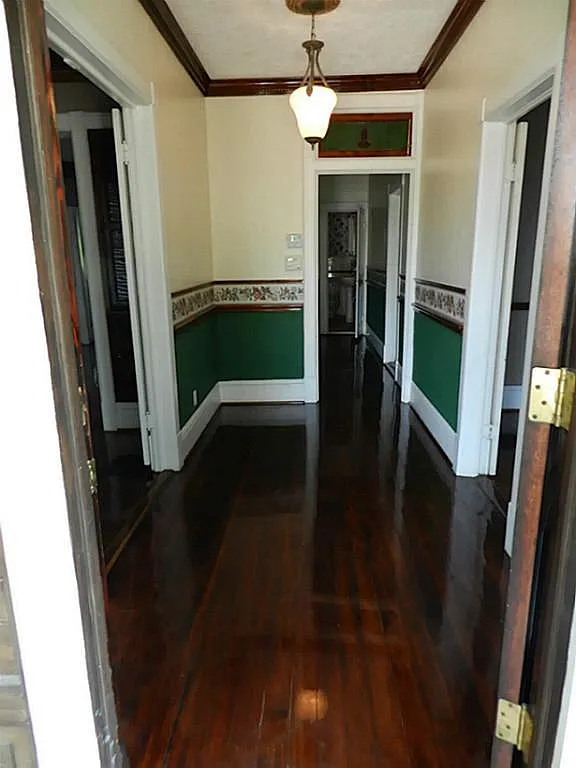 306 Northwood St — Photo 2