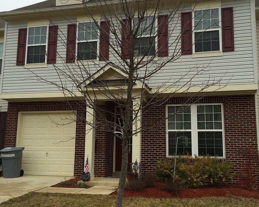 1st image of 44512 Gray Wolf St