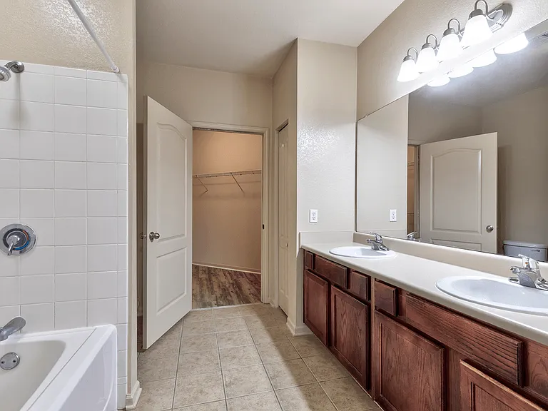 The Reserve at North River Apartments — Photo 40