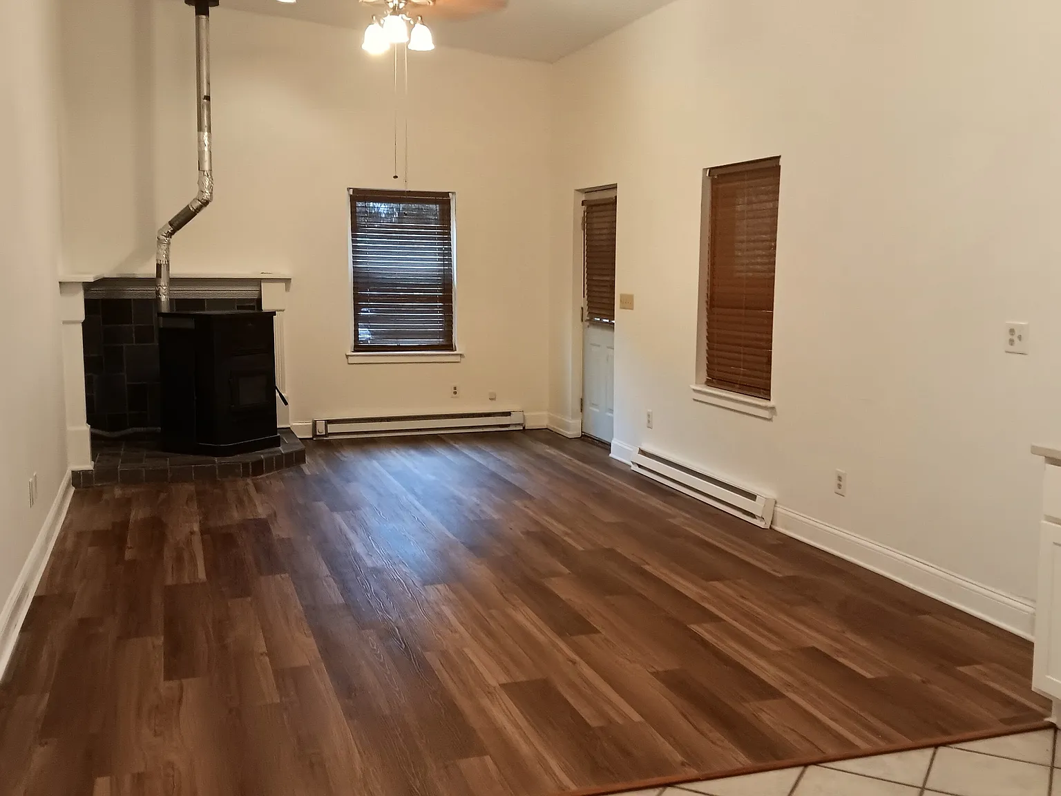 1 bed, 850 sqft, $925 — Photo 2