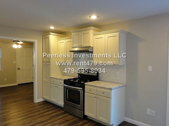 4th image of 2109 Cottonwood Pl