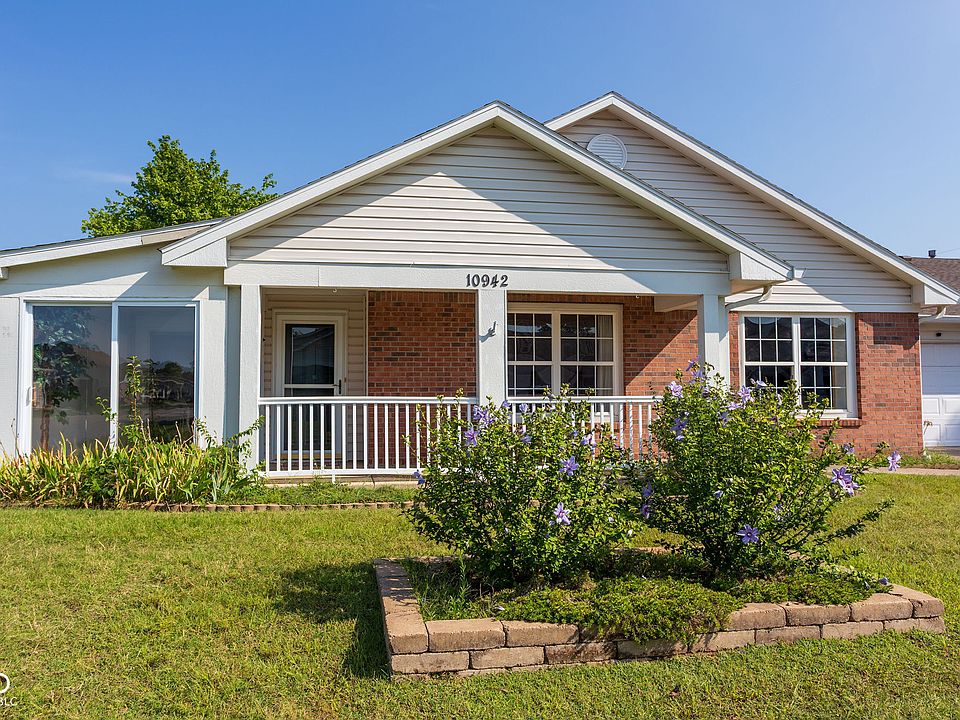 1st image of 10942 Cape Coral Ln