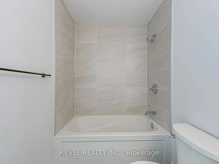 2782 Barton St E #1107 — Photo 29