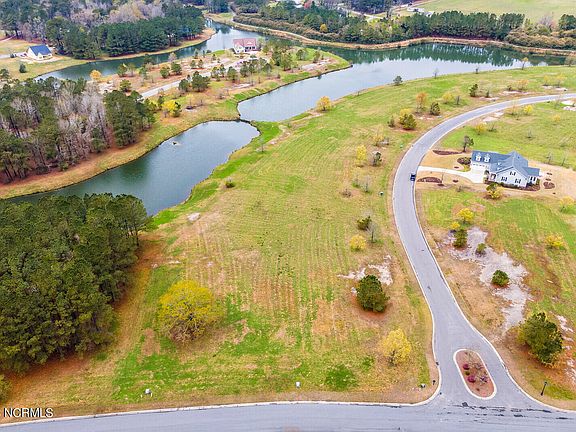 4th image of 212 W Winding Way