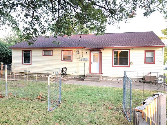 2nd image of 517 Briarwood Dr