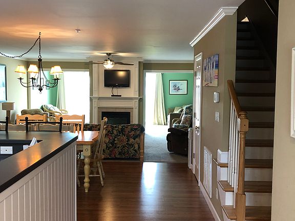 3rd image of 9703 Village Ln Unit 2