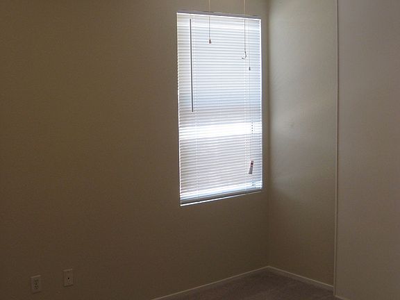 5th image of 719 Roberta Alecia Ave