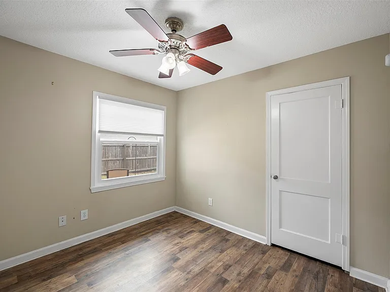 115 Marlin Ave — Photo 21