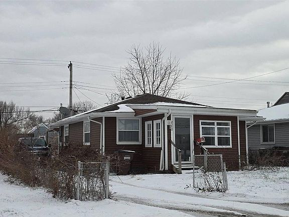 2nd image of 2510 Oneida Ave