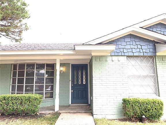 3rd image of 2629 Evans Ct