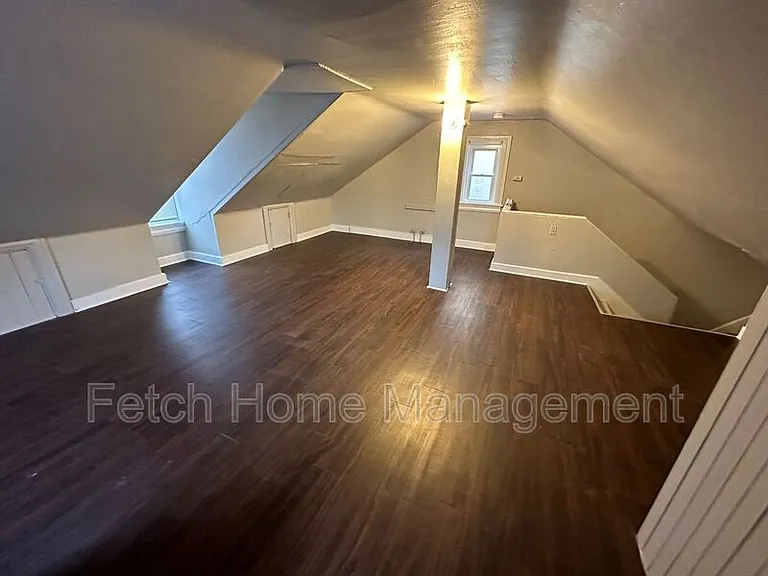 633 Manor St #2 — Photo 5