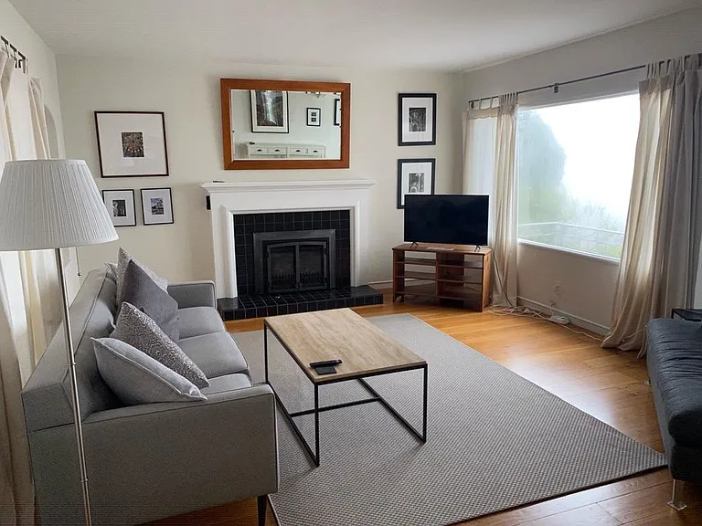 204 Kenyon Ave — Photo 4