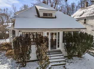24 Pine St, Greenfield, MA 01301