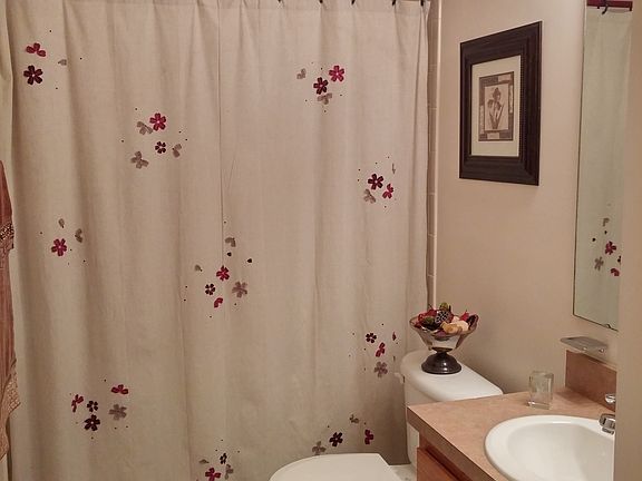 Bathroom with ceramic tile