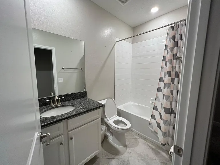 18656 Noble Caspian Dr — Photo 4