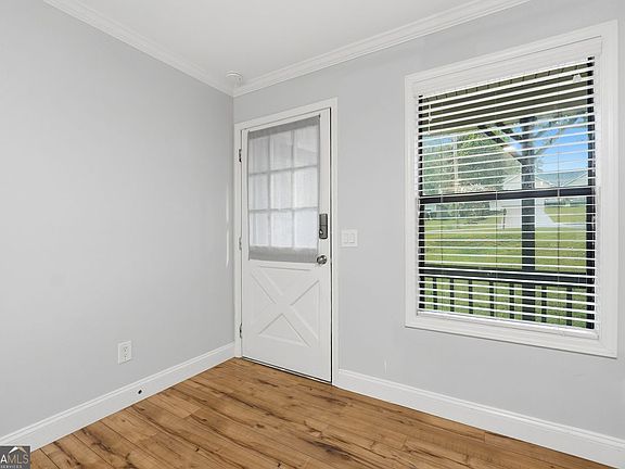 4th image of 2550 Lakeview Trl
