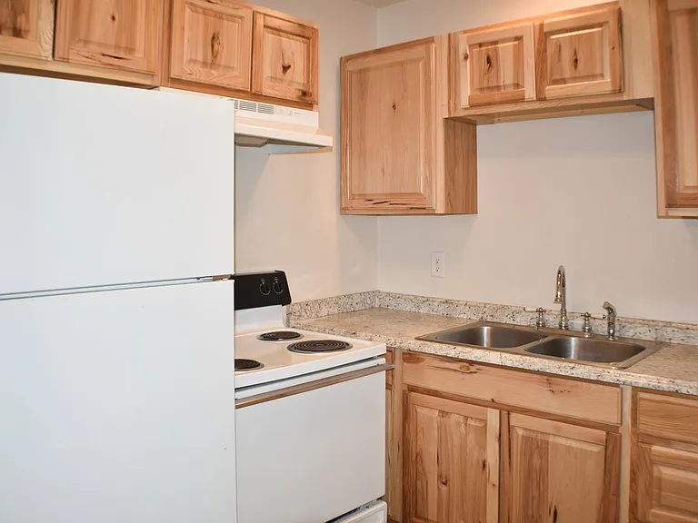 Summit View Apartments — Photo 39