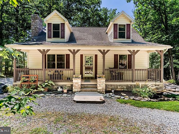 2nd image of 6 Forest Ln