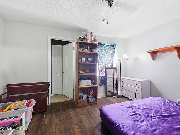 15th image of 12231 Shorecrest Rd