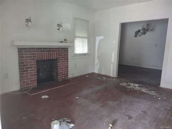 2nd image of 15 Mars St