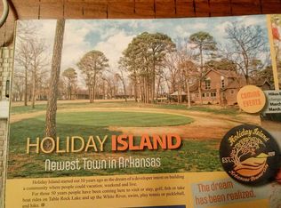 1 Mission Hills Ln, Holiday Island, AR 72631
