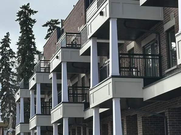 15100 Yonge St, Aurora, ON