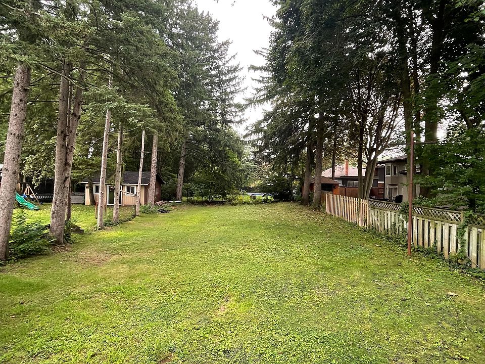 2nd image of 893 Lasalle Park Rd