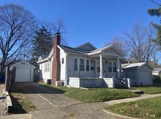 16 S 14th St, Niles, MI 49120