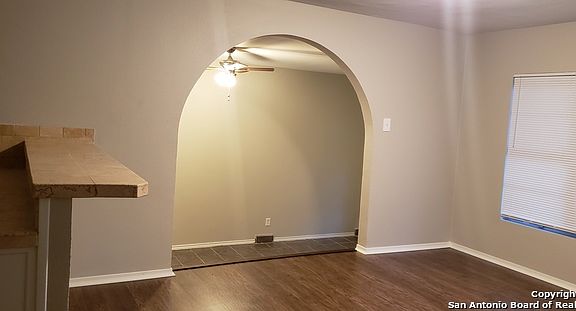 5th image of 254 Nassau Dr