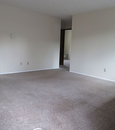 4th image of 9550 SW Washington Dr APT 6