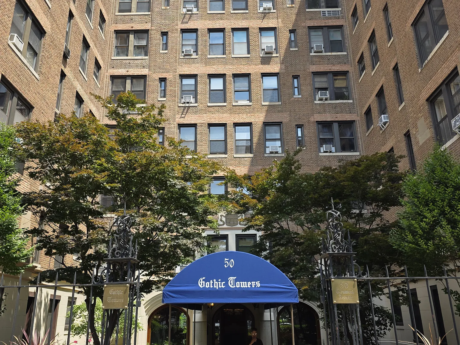 1 bed, 737 sqft, $2,300 — Photo 1