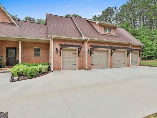 210 Short Rd, Sharpsburg, GA 30277