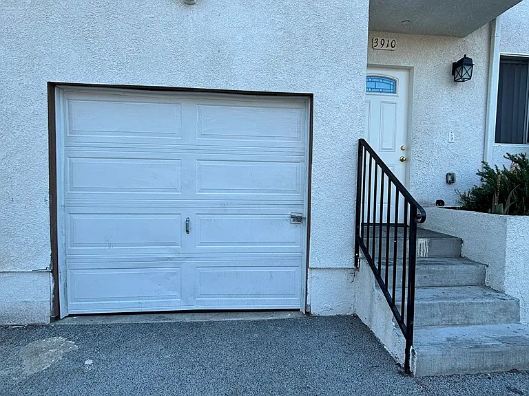 3910 Halldale Ave — Photo 23