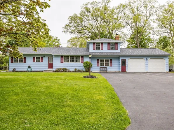 53 Guildhall Rd, Rochester, NY 14623
