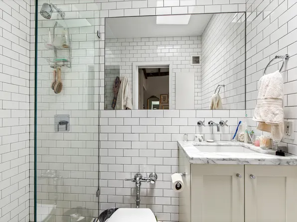 56 Jane Street image 5 of 5