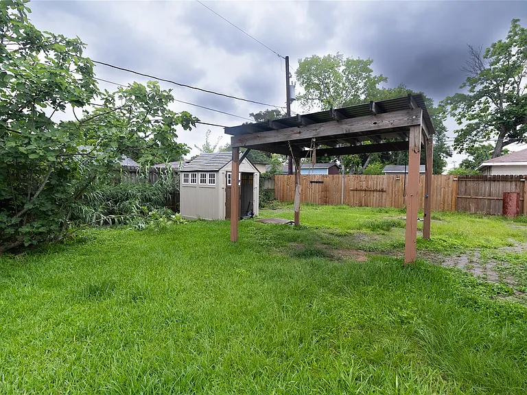809 Norell St — Photo 17