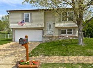 2283 Sunny Ridge Dr, Arnold, MO 63010